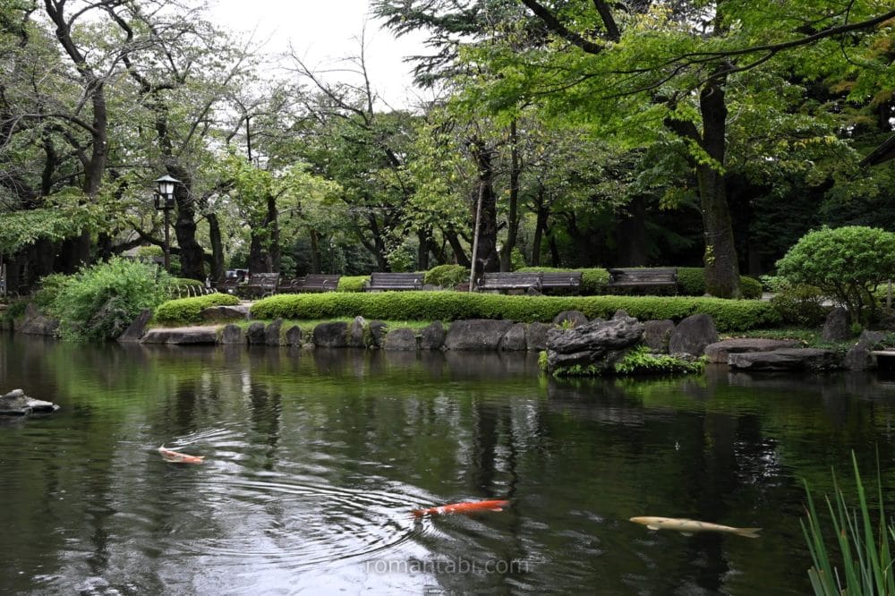靖国神社・神池庭園
