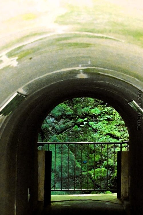 湯河原・万葉公園・トンネル